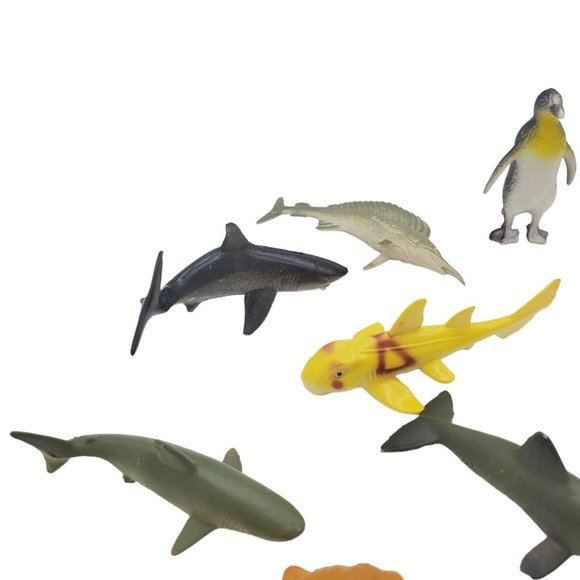 15 pc Nautical Sea Plastic Miniature Animals Shark Turtle Seal Penguin Fish Toys - Picture 4 of 5